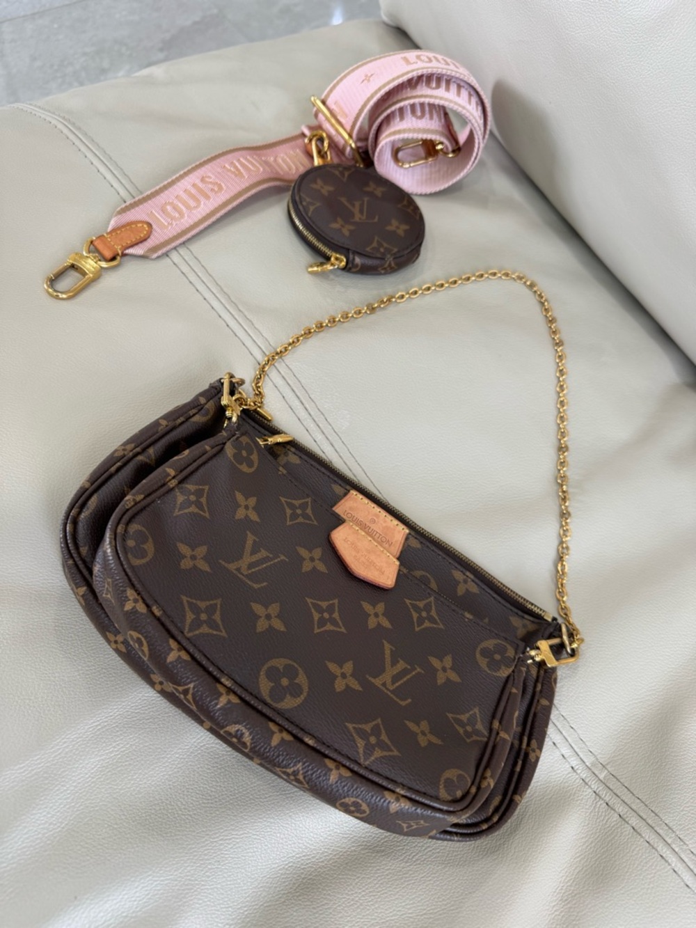 Louis Vuitton Monogram Multi-Pochette with Pink Strap and Gold Chain Authentic